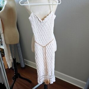 Forever 21 Cream Lace Dress